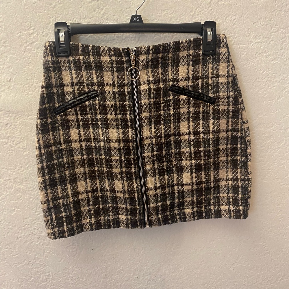 Fashion nova skirt never worn size s